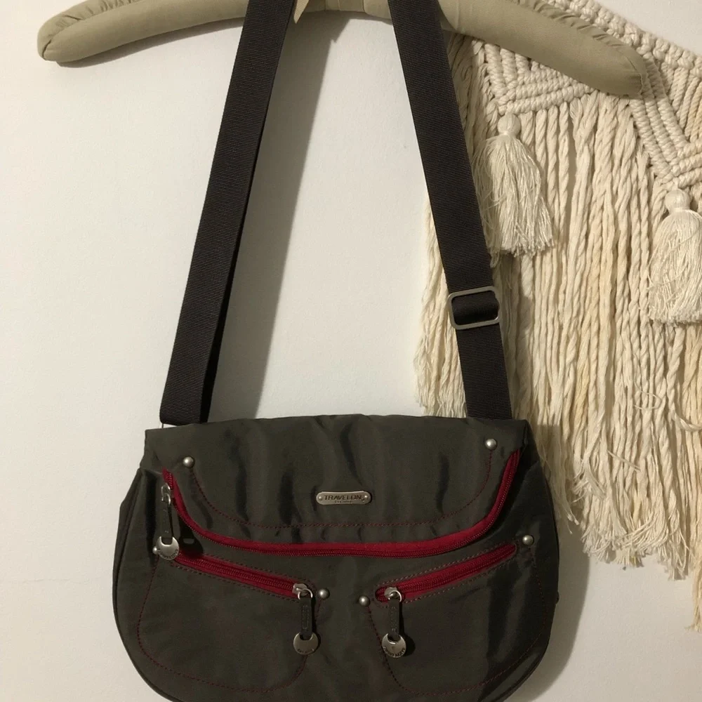 Travelon Brown Crossbody/ Shoulder Bag with Red Zippers